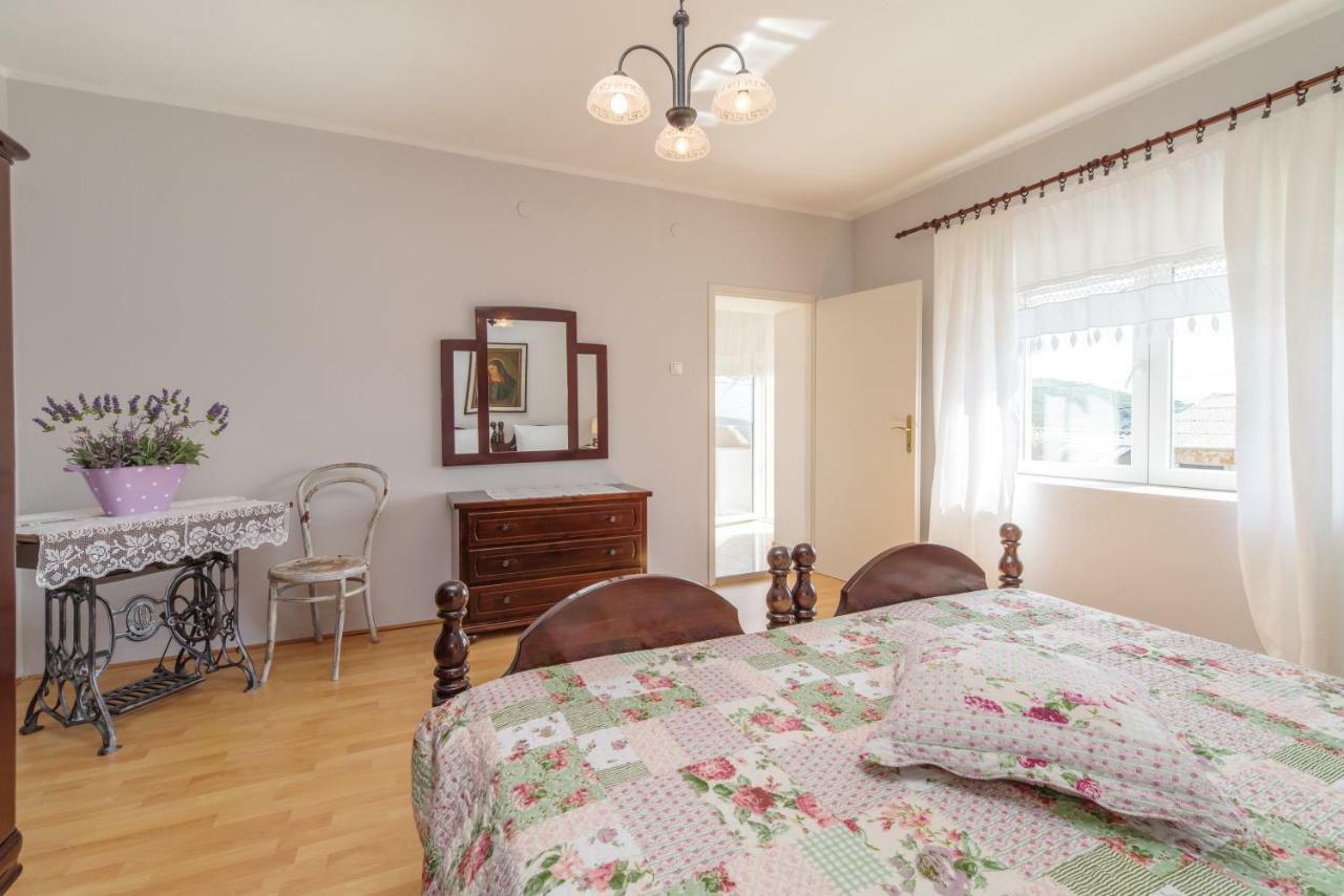 Barac Rural Holiday Home Grizane-Belgrad Exterior photo