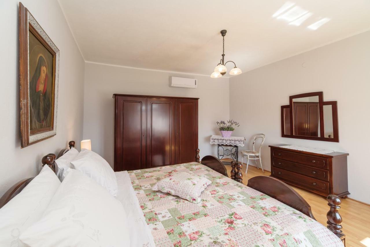 Barac Rural Holiday Home Grizane-Belgrad Exterior photo